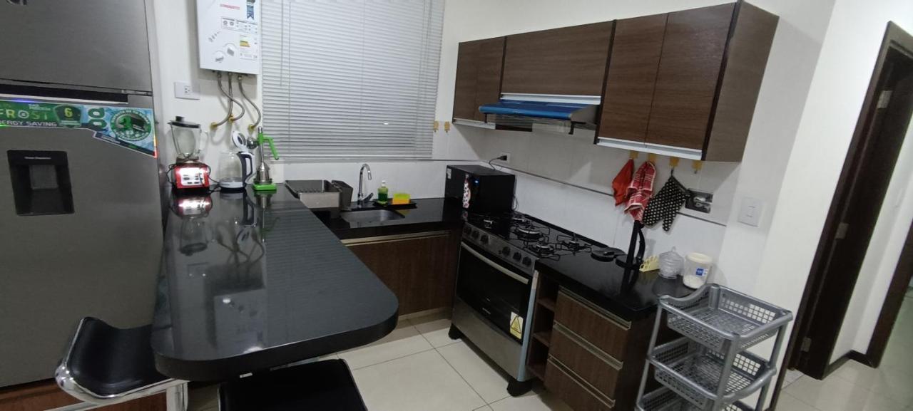 Departamentoo Nuevo Amoblado Cerca A Uagrm, Con Excelente Vista Apartment ซานตาครูซเดอลาเซียร์รา ภายนอก รูปภาพ