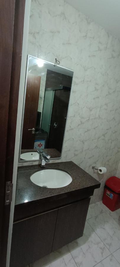 Departamentoo Nuevo Amoblado Cerca A Uagrm, Con Excelente Vista Apartment ซานตาครูซเดอลาเซียร์รา ภายนอก รูปภาพ